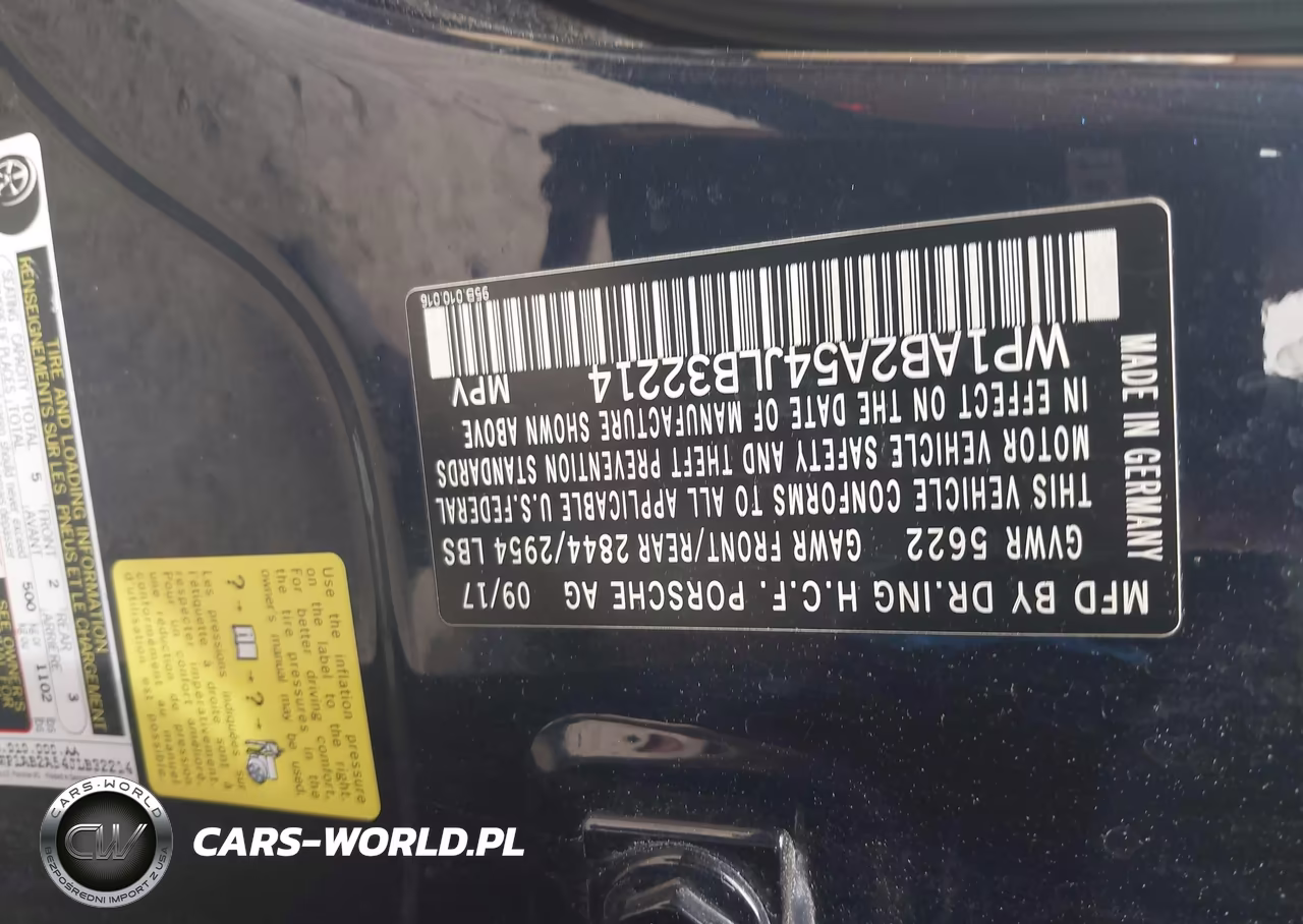 2018 Porsche Macan S VIN:WP1AB2A54JLB32214 - 9