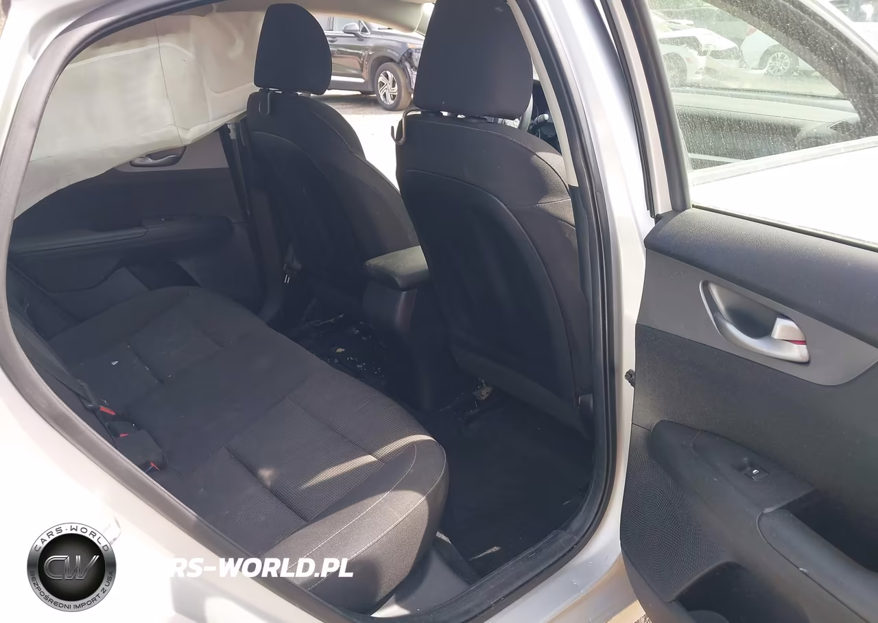 2019 Kia Forte Lxs VIN:3KPF24AD7KE006286 - 8