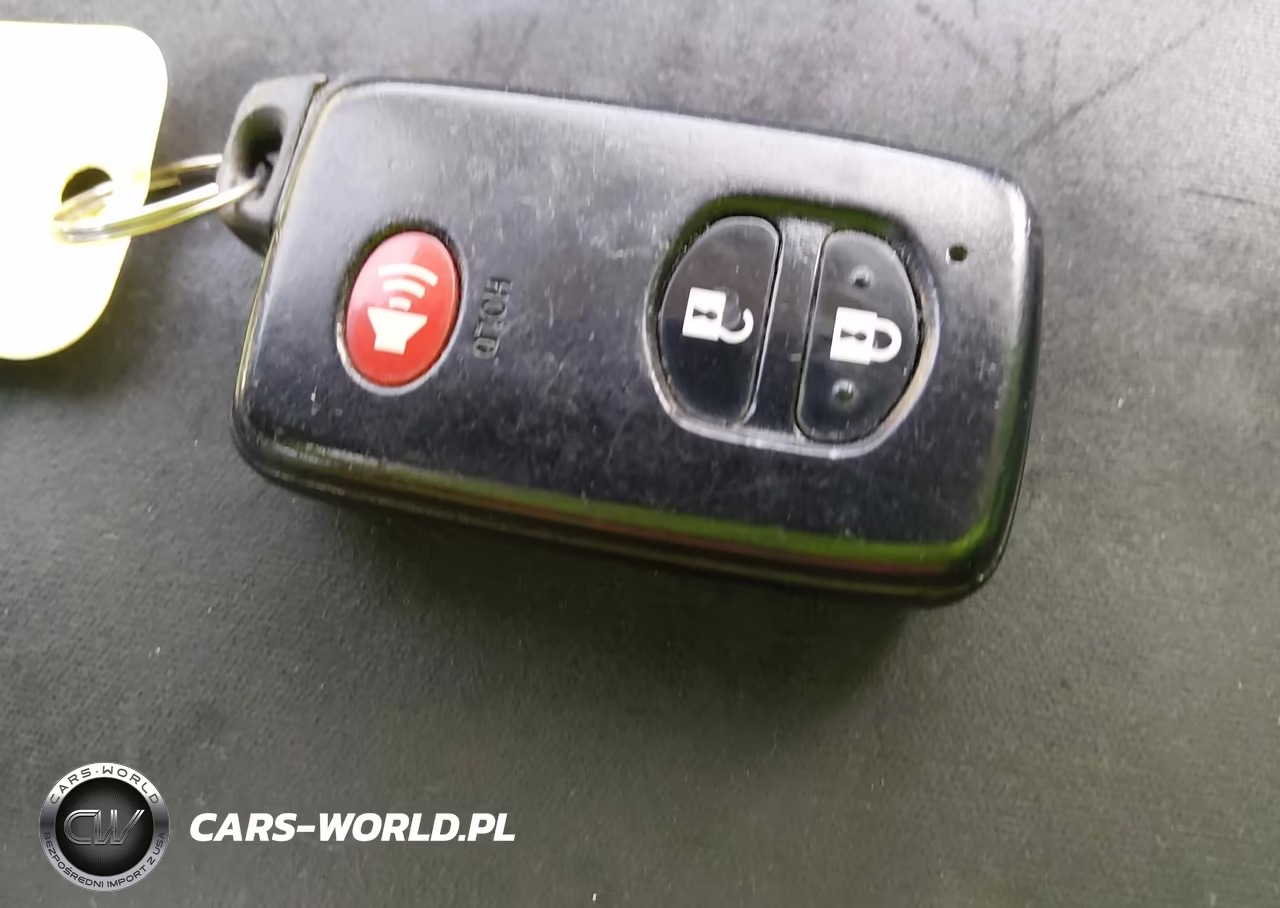 2012 Toyota Prius V Two VIN:JTDZN3EU5C3064771 - 11