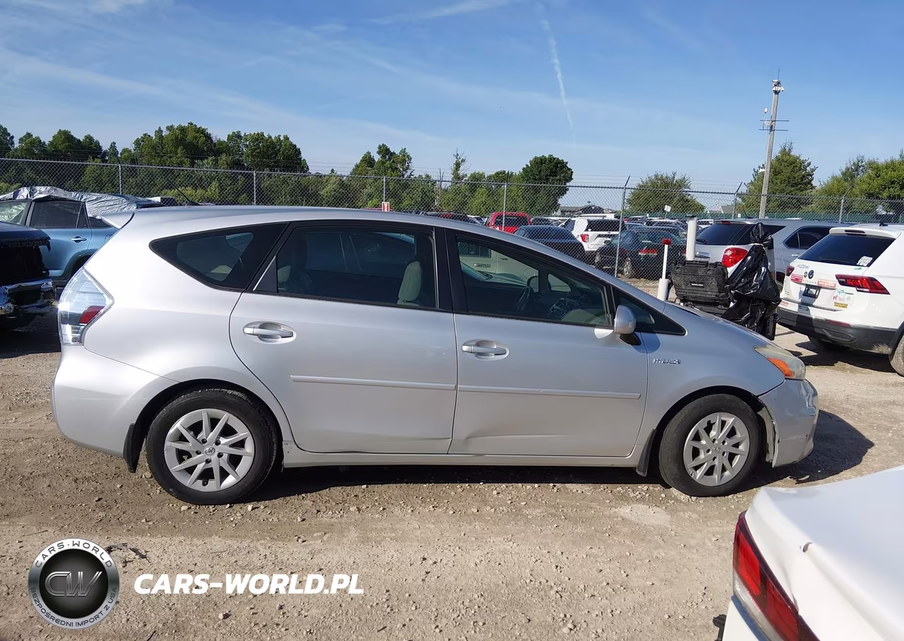 2012 Toyota Prius V Two VIN:JTDZN3EU5C3064771 - 13