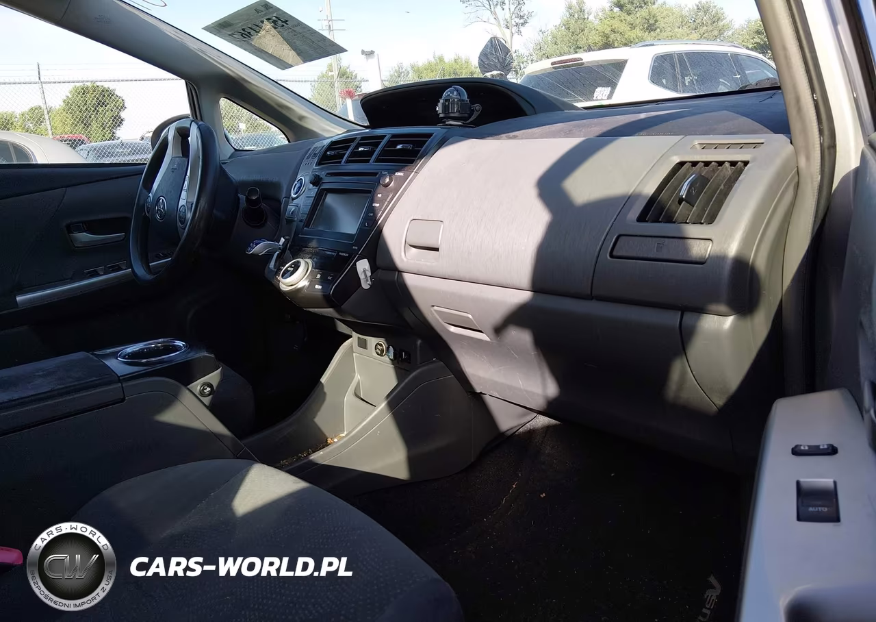 2012 Toyota Prius V Two VIN:JTDZN3EU5C3064771 - 5