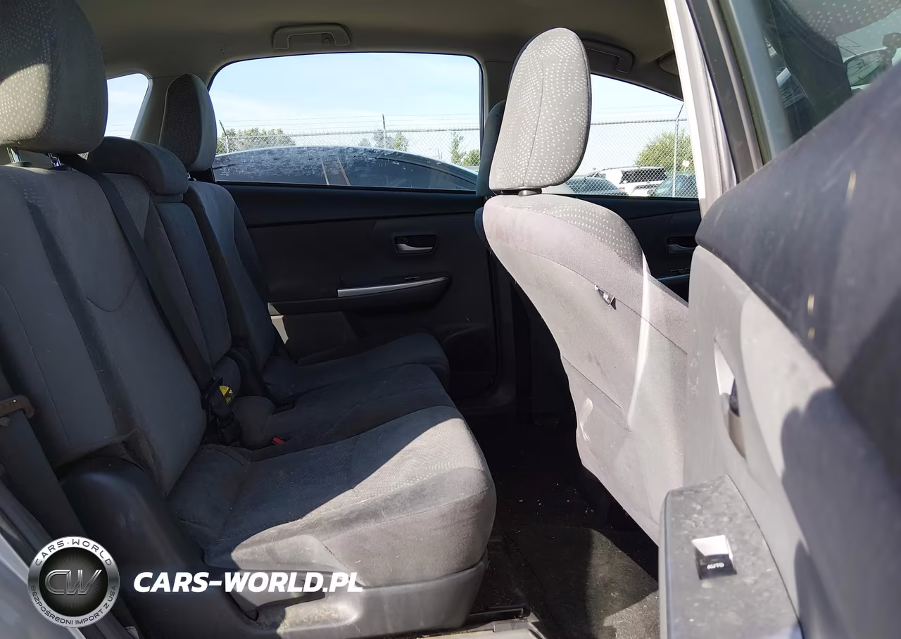 2012 Toyota Prius V Two VIN:JTDZN3EU5C3064771 - 8