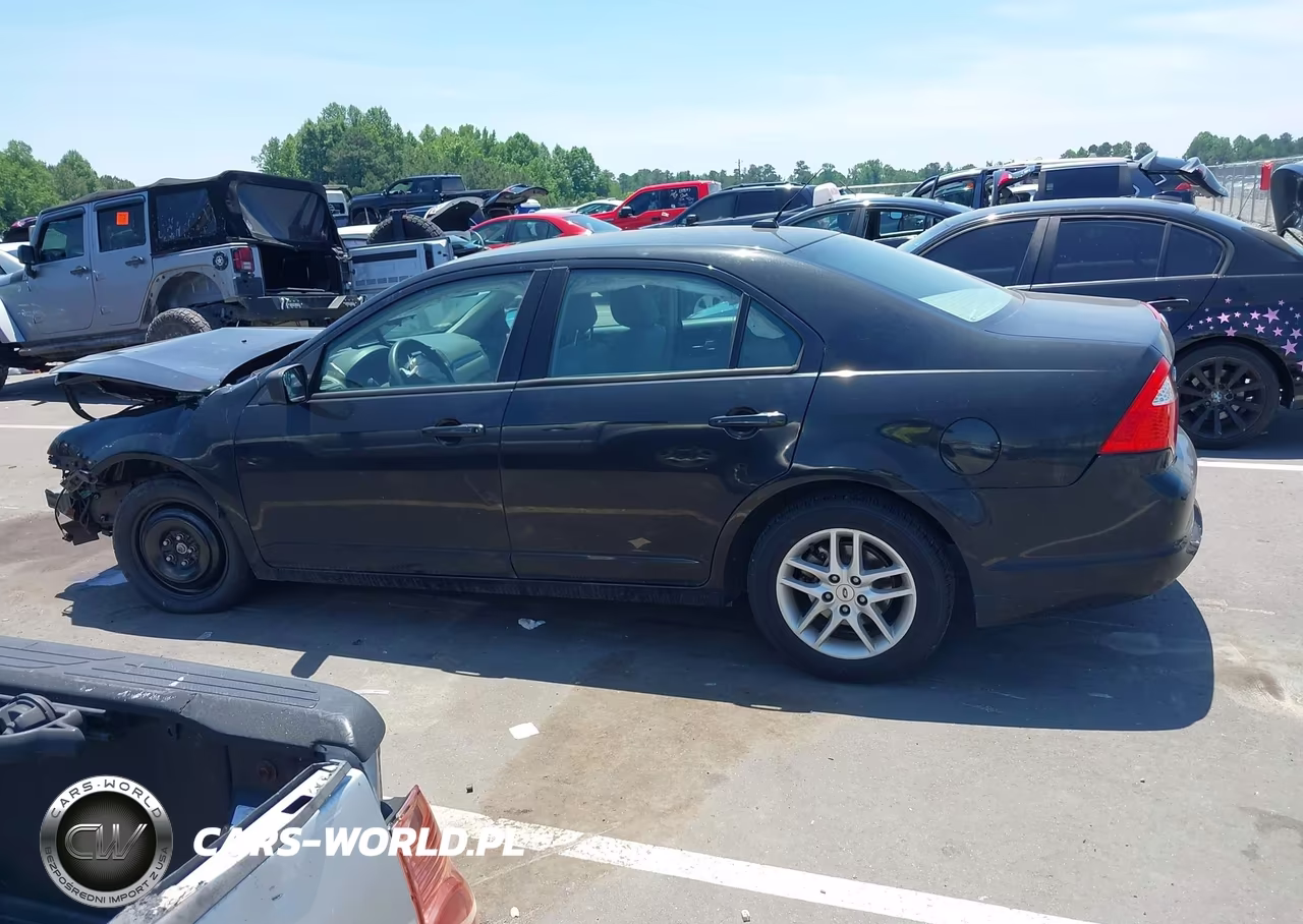 2012 Ford Fusion S VIN:3FAHP0GA4CR445865 - 15