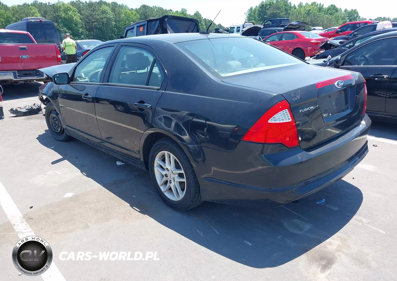 2012 Ford Fusion S VIN:3FAHP0GA4CR445865 - 3