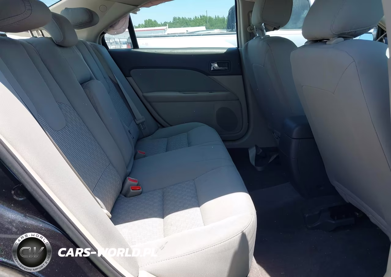2012 Ford Fusion S VIN:3FAHP0GA4CR445865 - 8