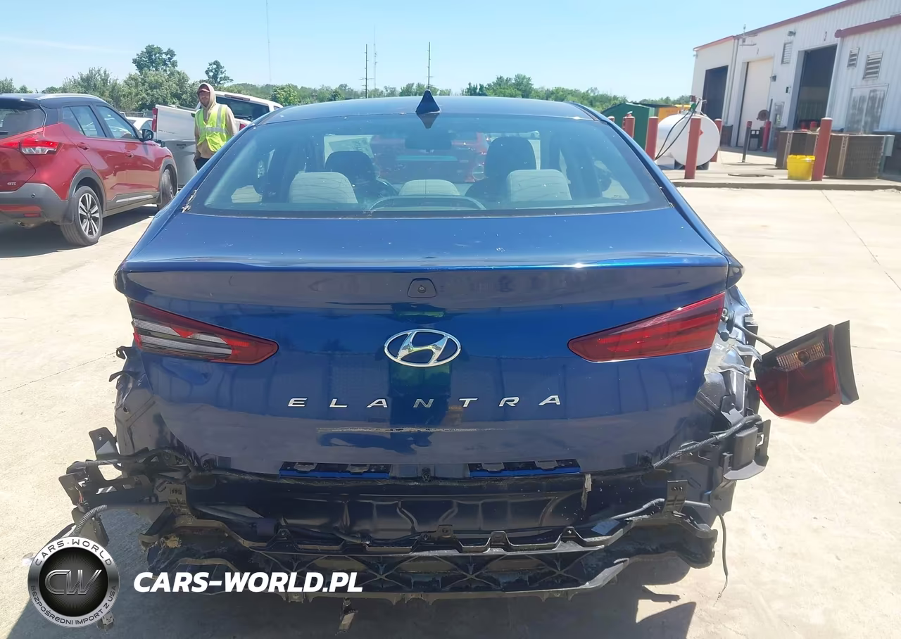 2020 Hyundai Elantra Sel VIN:5NPD84LF7LH583238 - 17