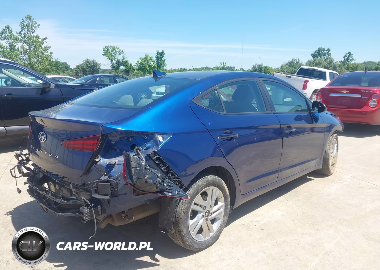 2020 Hyundai Elantra Sel VIN:5NPD84LF7LH583238 - 4