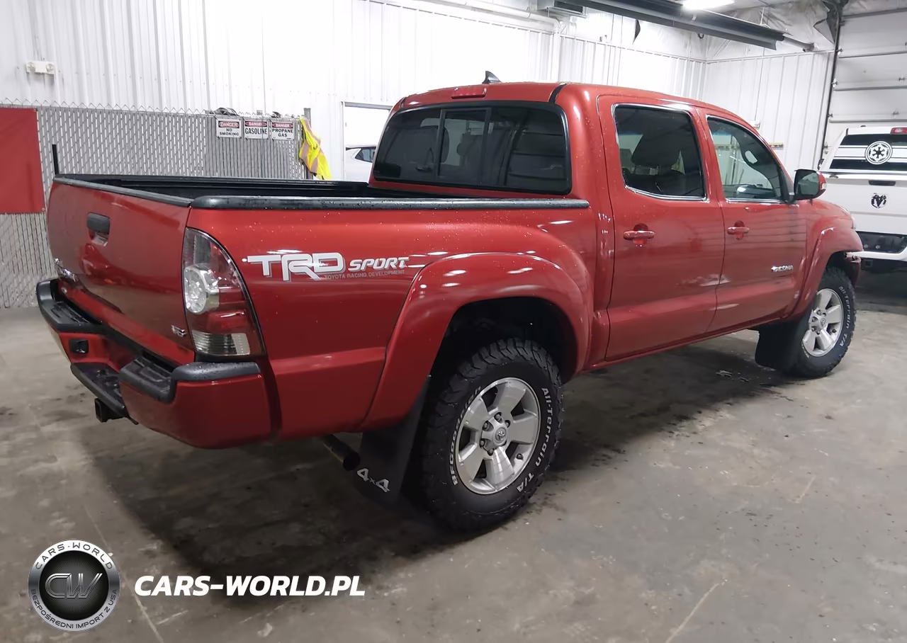 2014 Toyota Tacoma Base V6 VIN:3TMLU4EN6EM142080 - 4