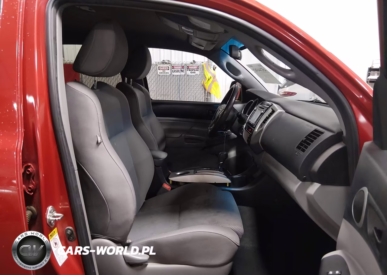 2014 Toyota Tacoma Base V6 VIN:3TMLU4EN6EM142080 - 5