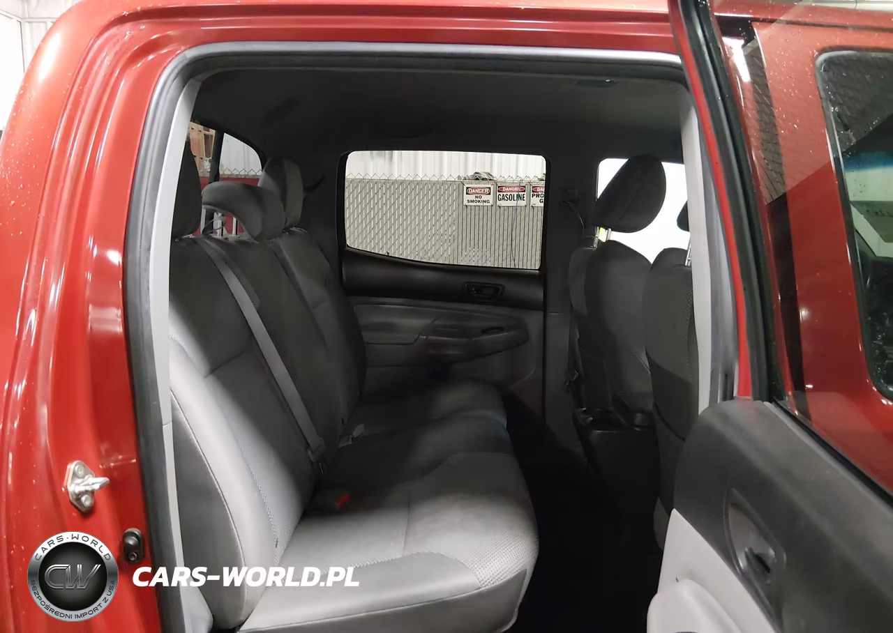 2014 Toyota Tacoma Base V6 VIN:3TMLU4EN6EM142080 - 8
