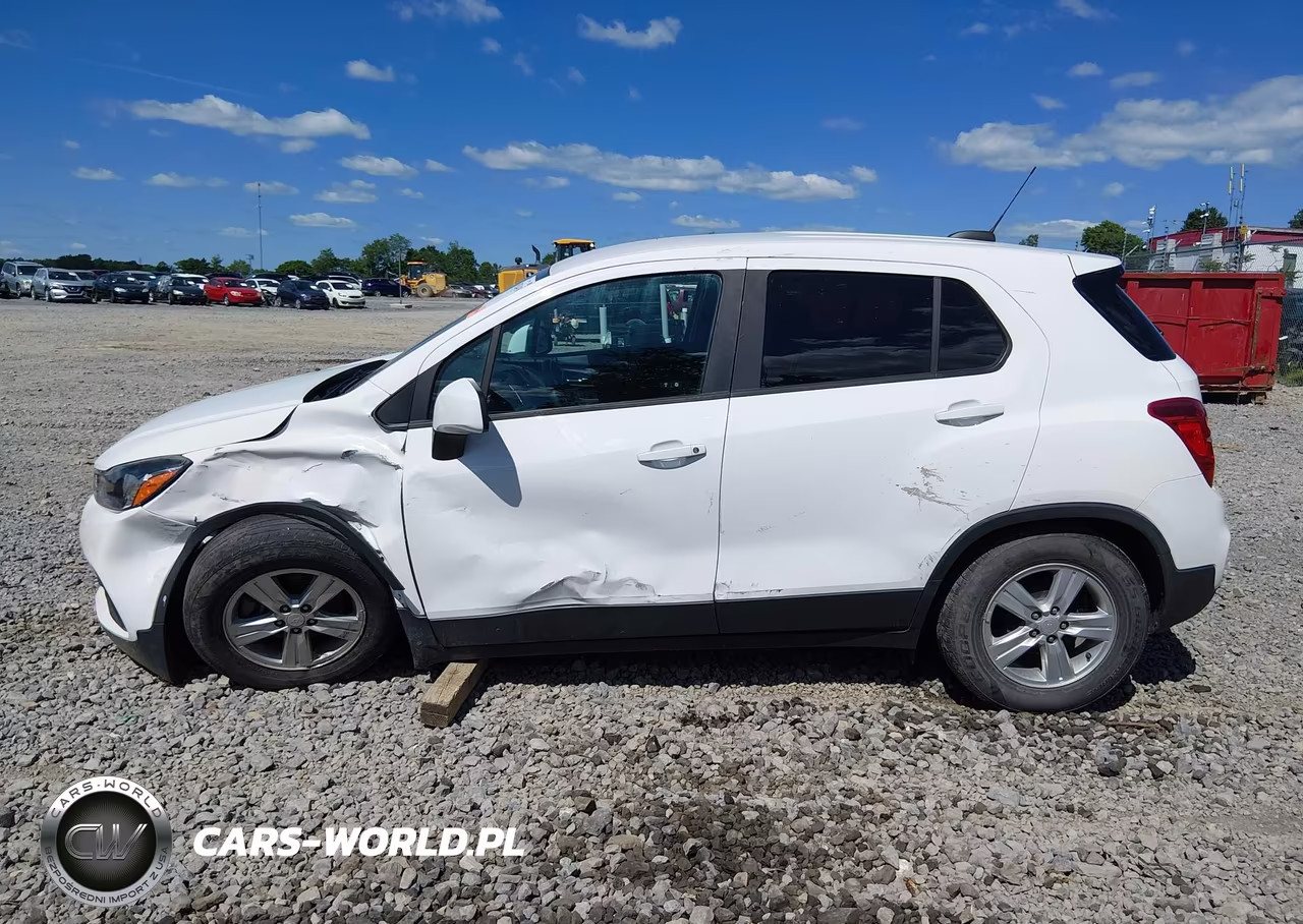 2020 Chevrolet Trax Fwd Ls VIN:3GNCJKSB1LL196775 - 15