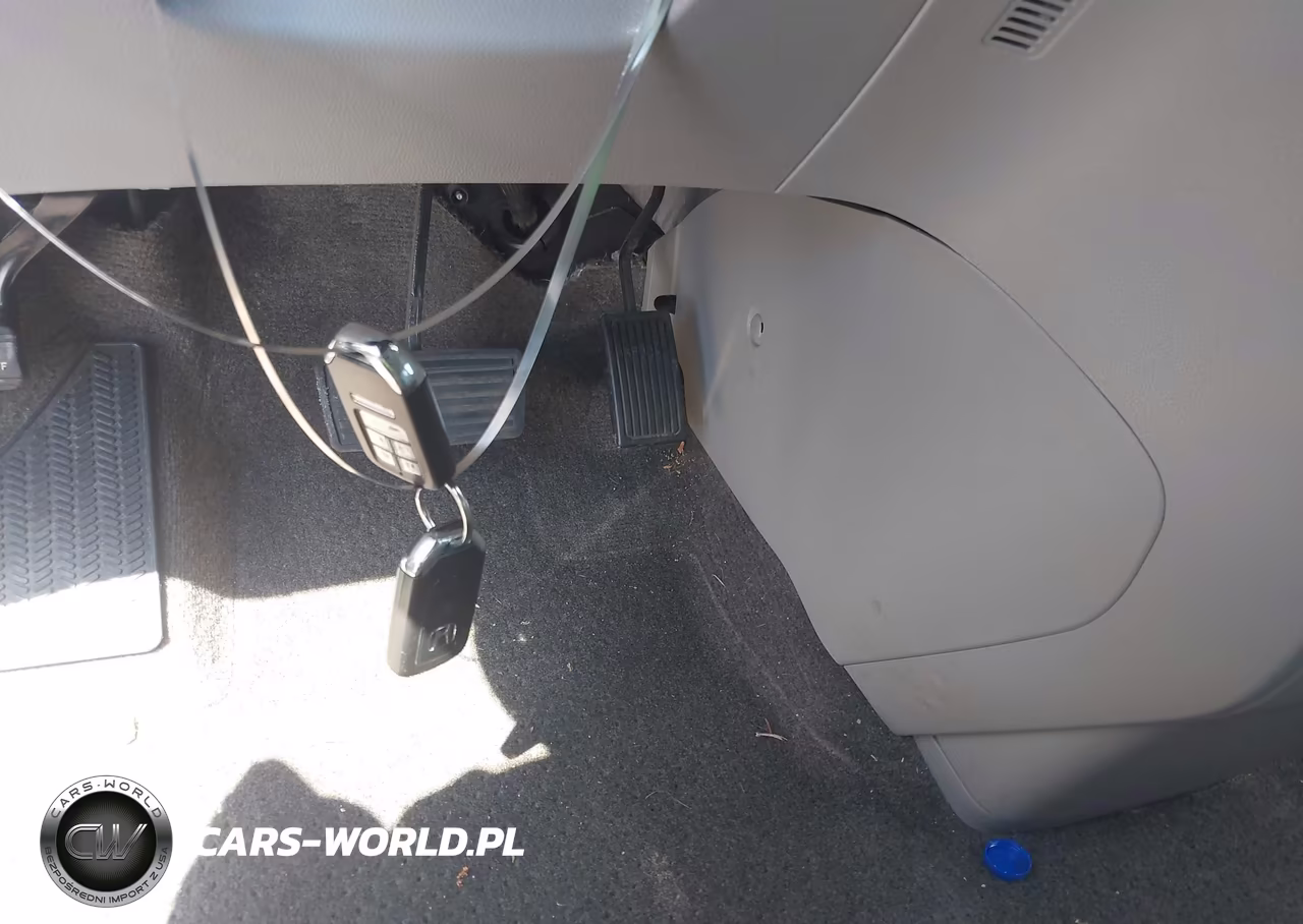 2014 Honda Odyssey Touring-Touring Elite VIN:5FNRL5H9XEB077370 - 11