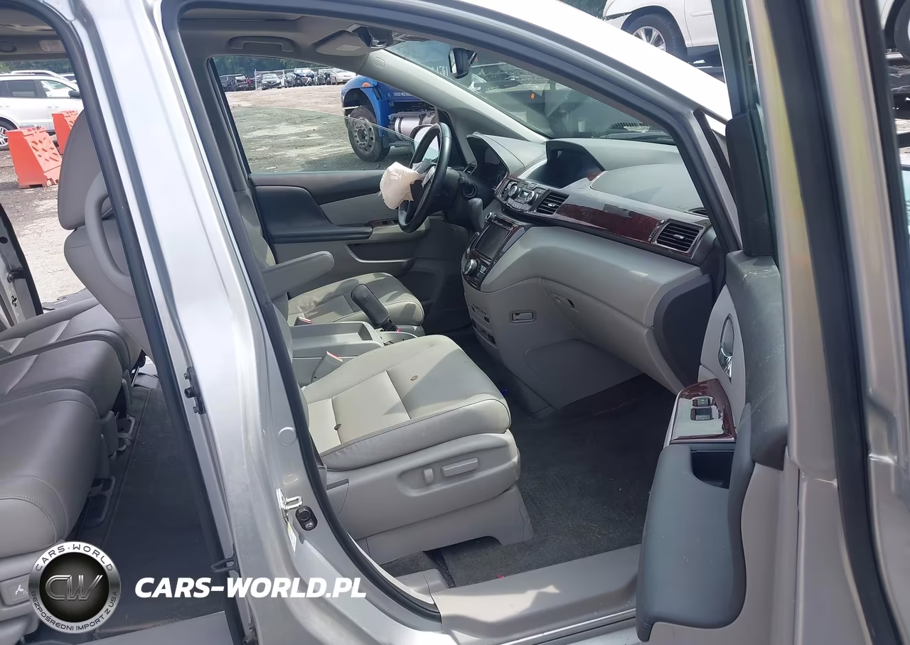 2014 Honda Odyssey Touring-Touring Elite VIN:5FNRL5H9XEB077370 - 5
