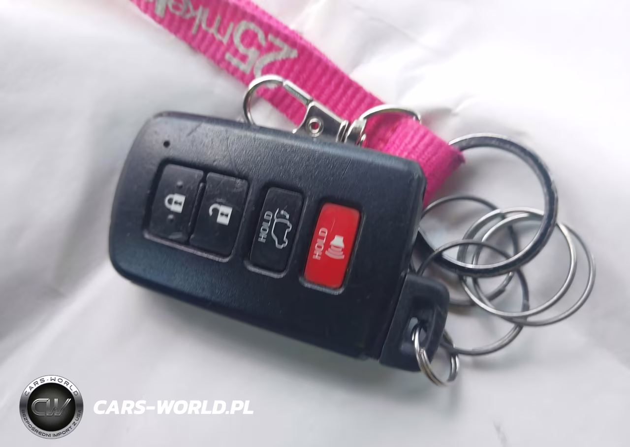 2019 Toyota Highlander Hybrid Limited Platinum VIN:5TDDGRFHXKS066876 - 11