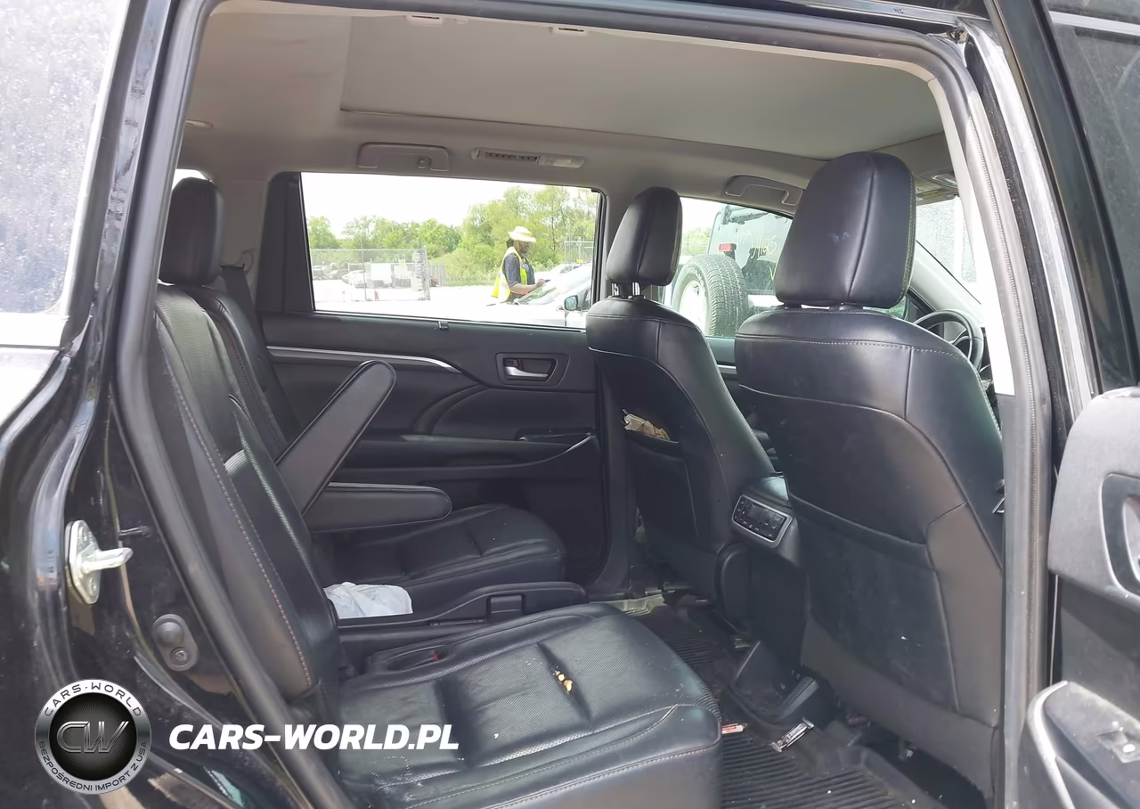 2019 Toyota Highlander Hybrid Limited Platinum VIN:5TDDGRFHXKS066876 - 8