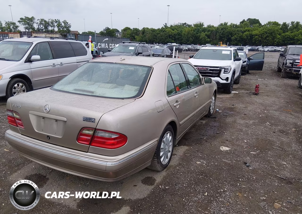 2000 Mercedes-Benz E 320 VIN:WDBJF65J5YB091465 - 4