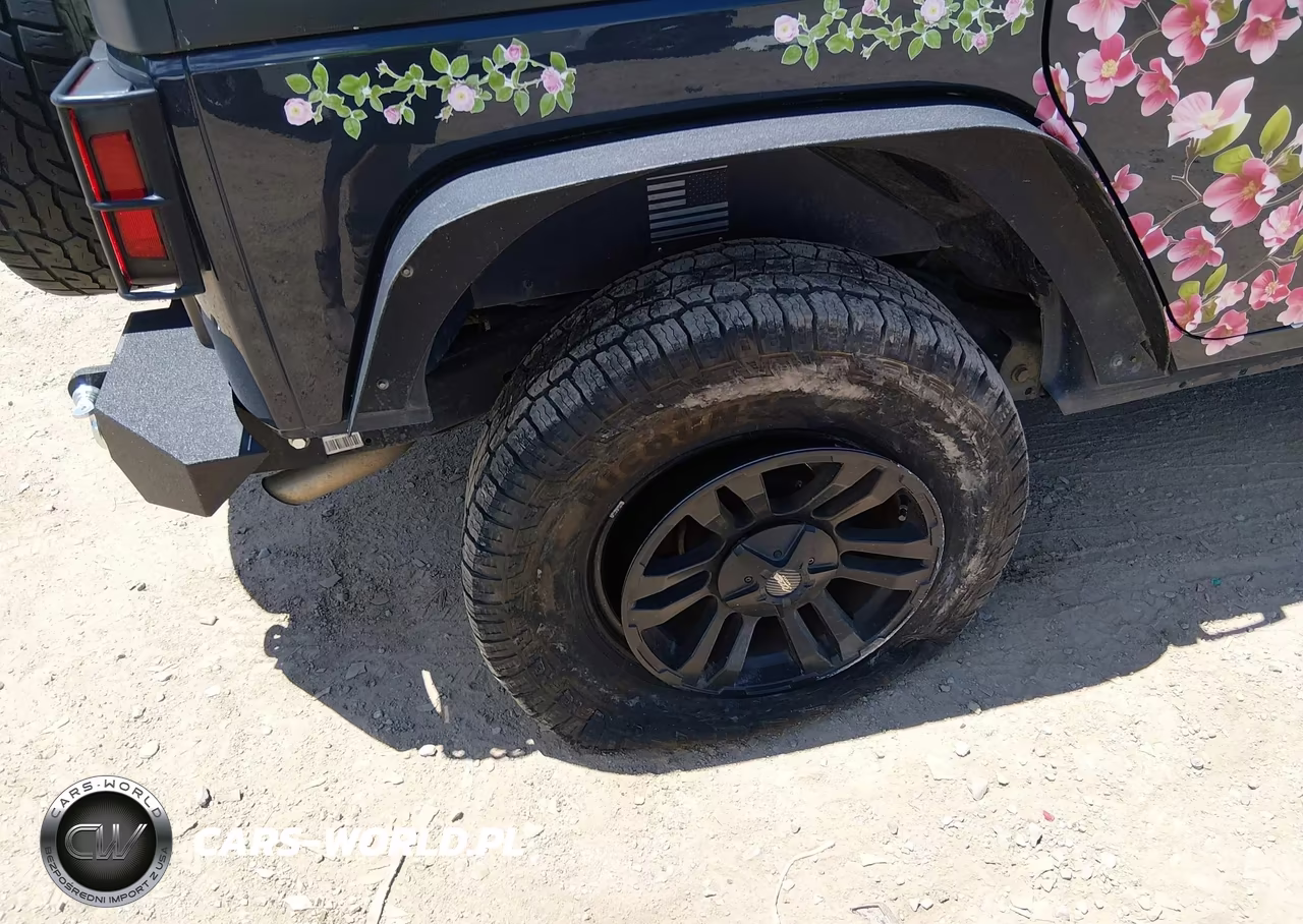 2016 Jeep Wrangler Unlimited Sport VIN:1C4BJWDG7GL221605 - 17