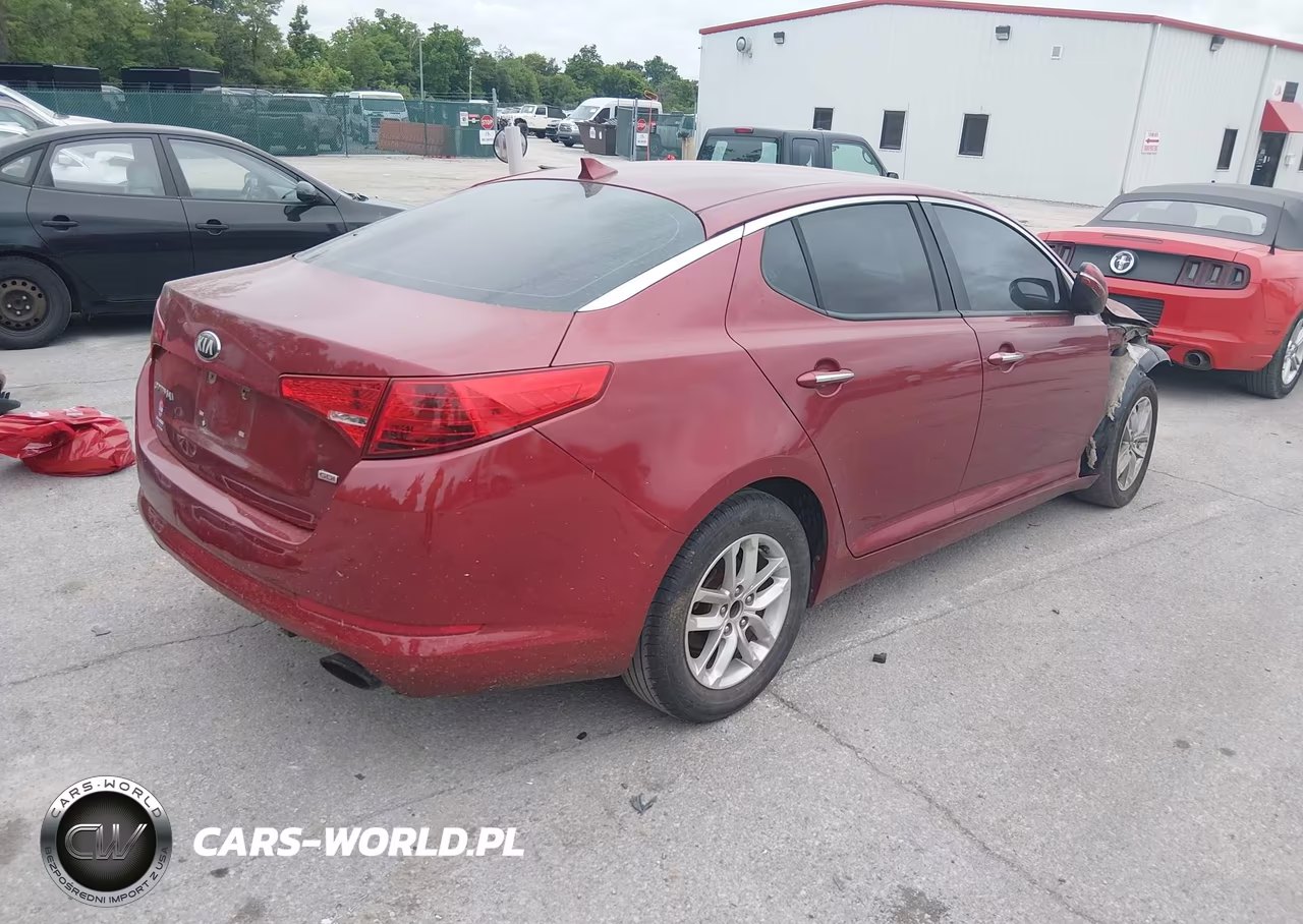 2013 Kia Optima Lx VIN:5XXGM4A72DG236207 - 4