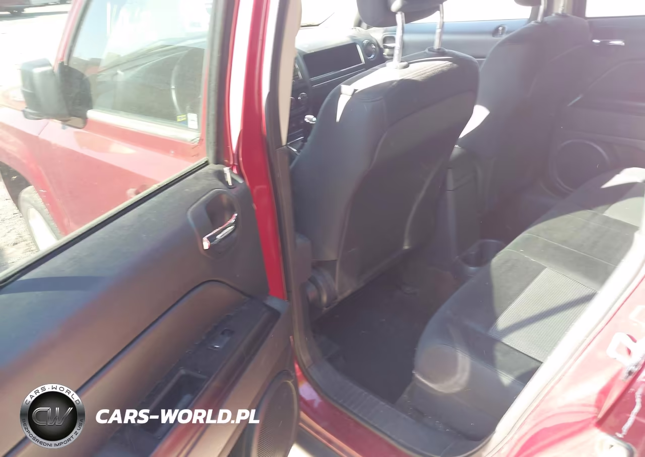 2014 Jeep Patriot Latitude VIN:1C4NJPFB1ED529428 - 8