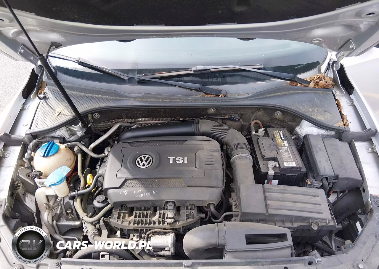 2015 Volkswagen Passat 1.8T S VIN:1VWAS7A38FC017231 - 10
