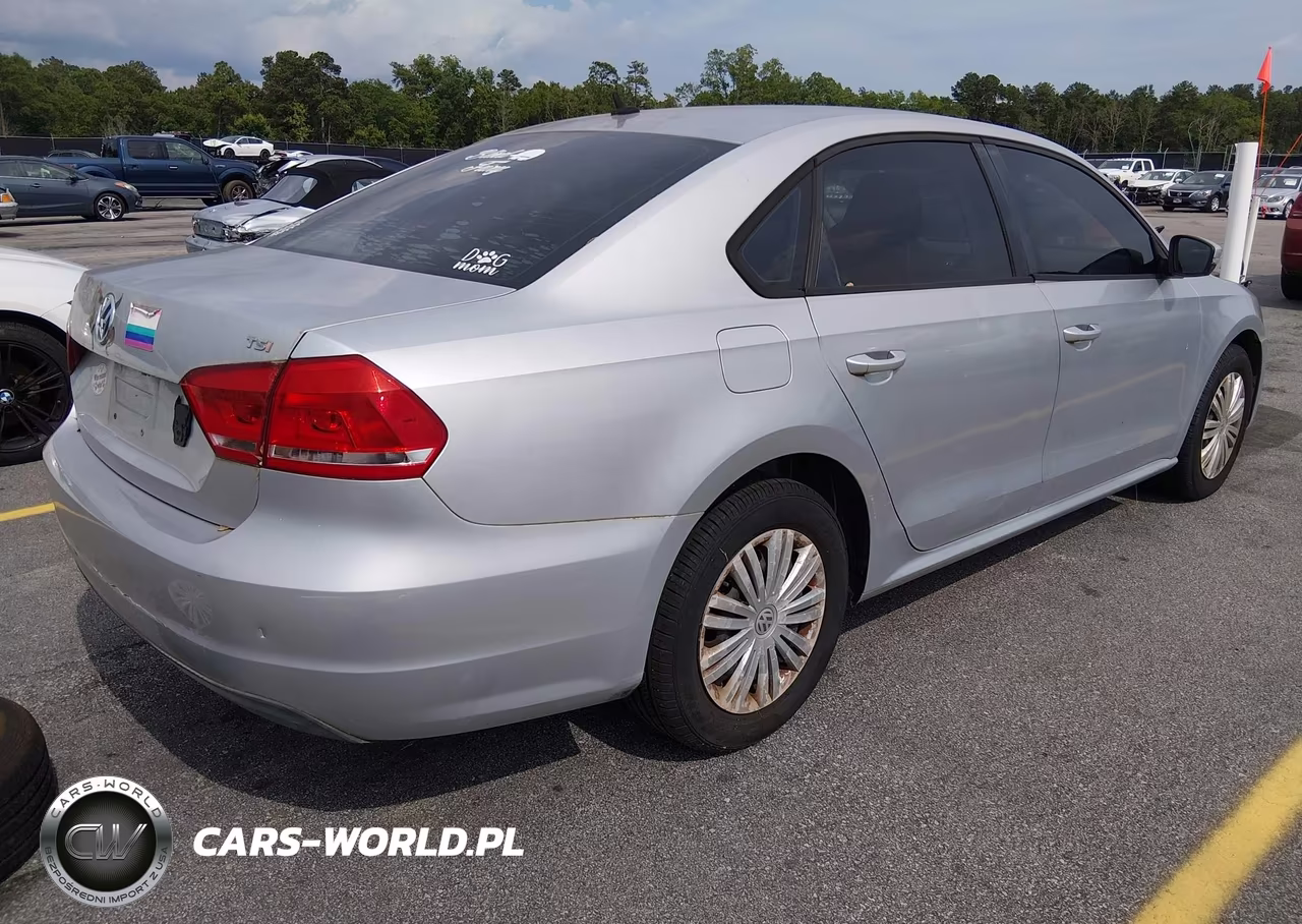 2015 Volkswagen Passat 1.8T S VIN:1VWAS7A38FC017231 - 4
