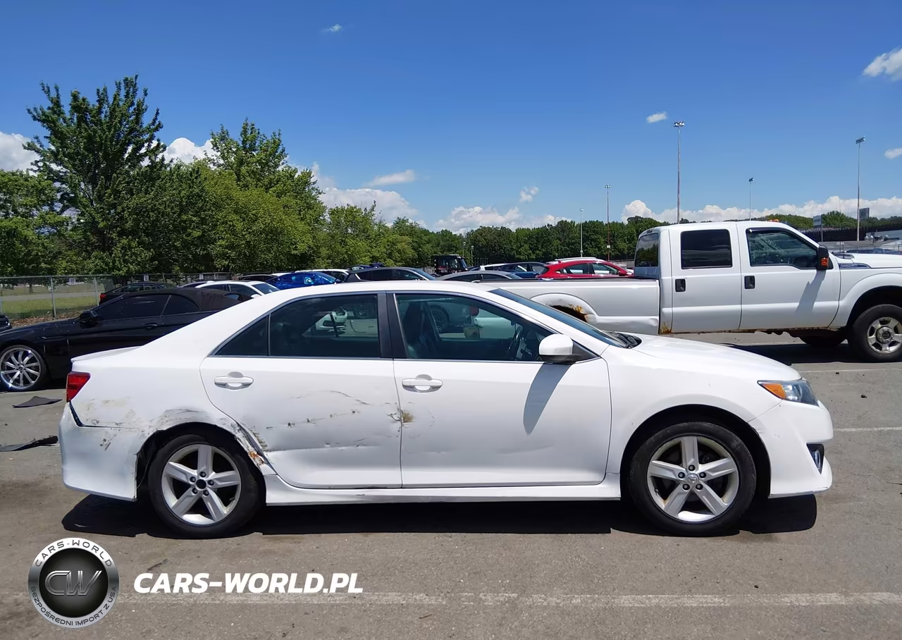 2014 Toyota Camry Se VIN:4T1BF1FK3EU331897 - 13