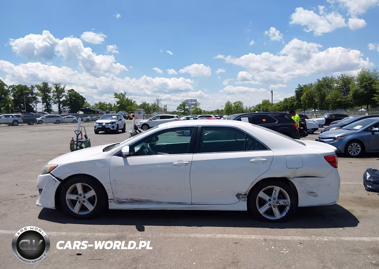 2014 Toyota Camry Se VIN:4T1BF1FK3EU331897 - 14