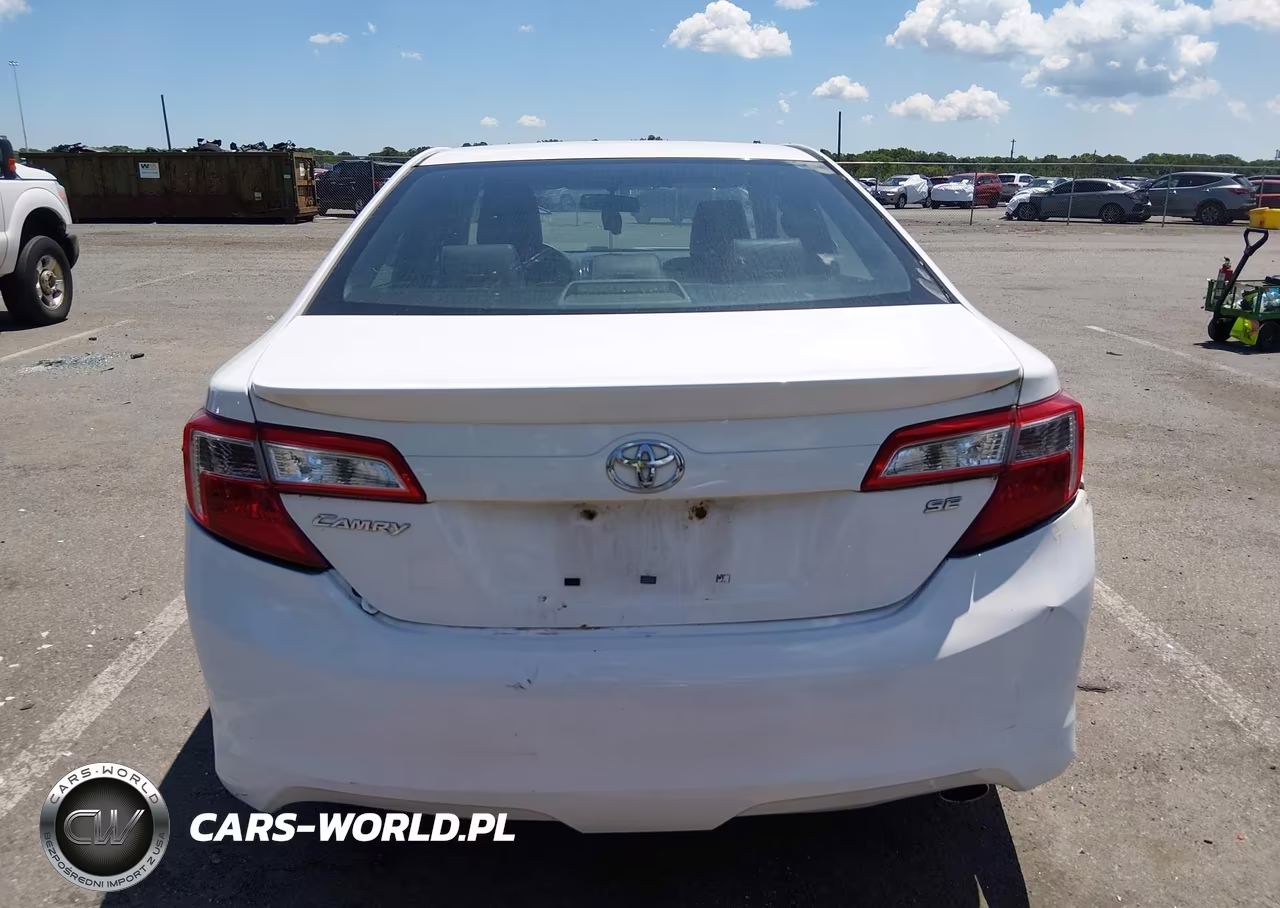 2014 Toyota Camry Se VIN:4T1BF1FK3EU331897 - 16