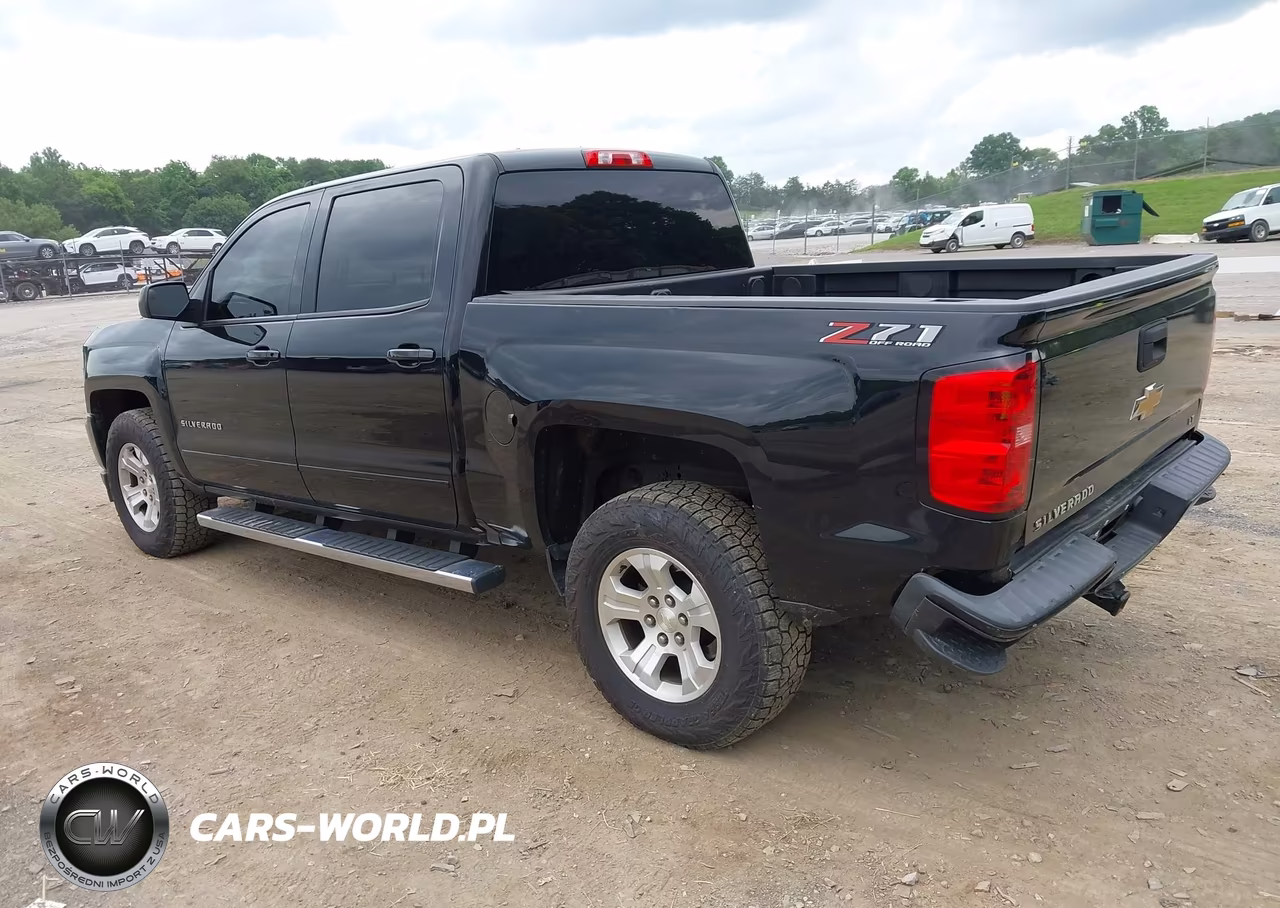 2018 Chevrolet Silverado 1500 2Lt VIN:3GCUKREC6JG524382 - 3