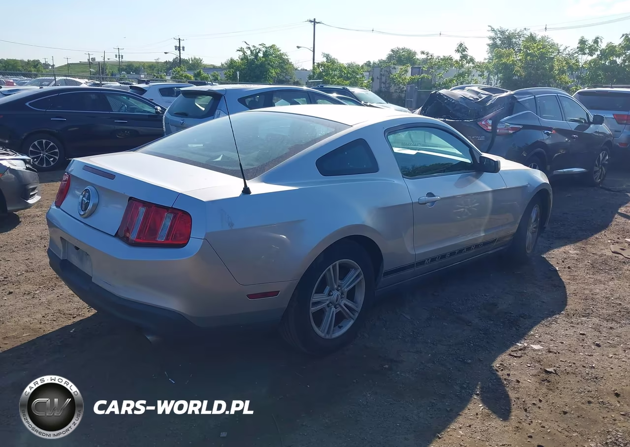 2012 Ford Mustang V6 VIN:1ZVBP8AM6C5280452 - 4