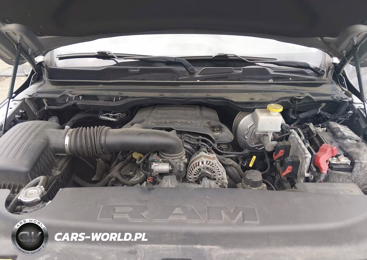 2019 Ram 1500 Laramie VIN:1C6SRFJT3KN747020 - 10