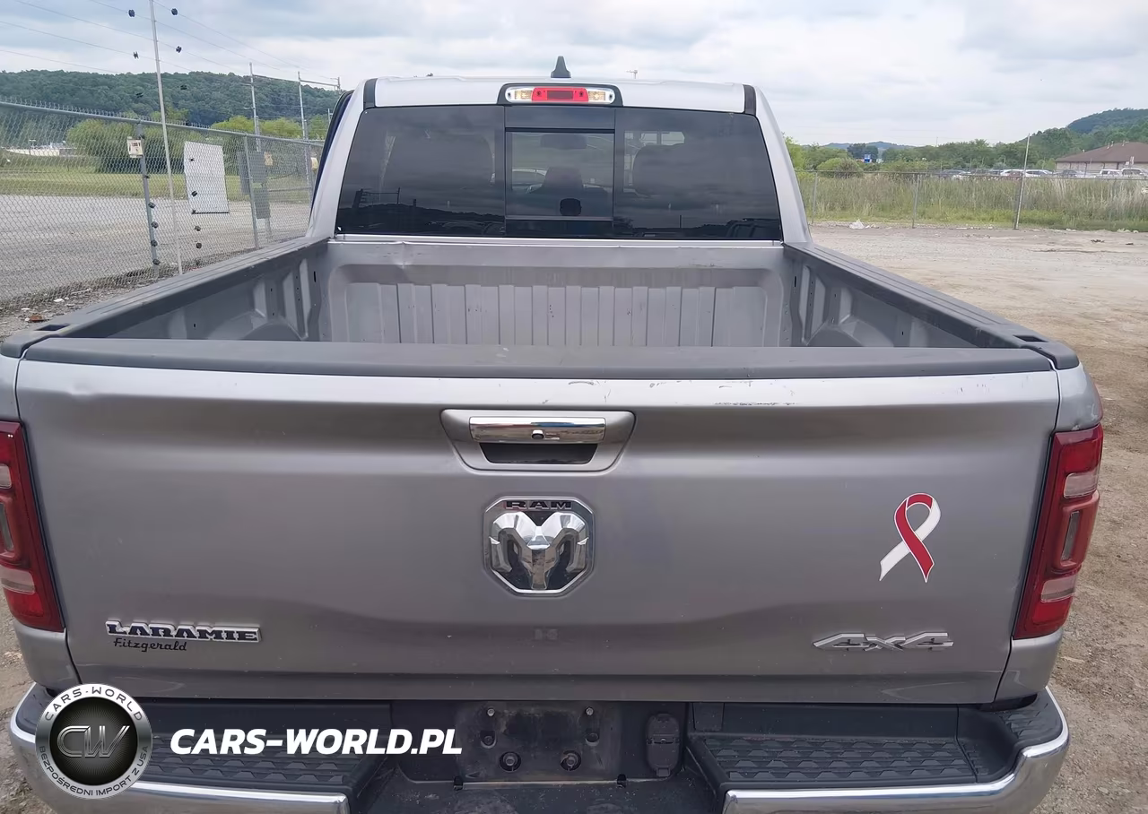 2019 Ram 1500 Laramie VIN:1C6SRFJT3KN747020 - 16