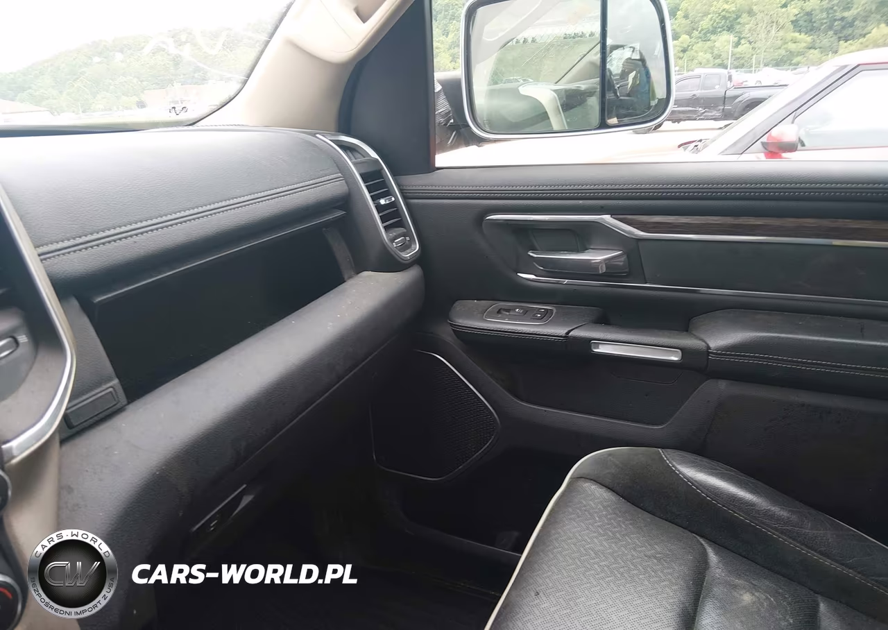 2019 Ram 1500 Laramie VIN:1C6SRFJT3KN747020 - 21
