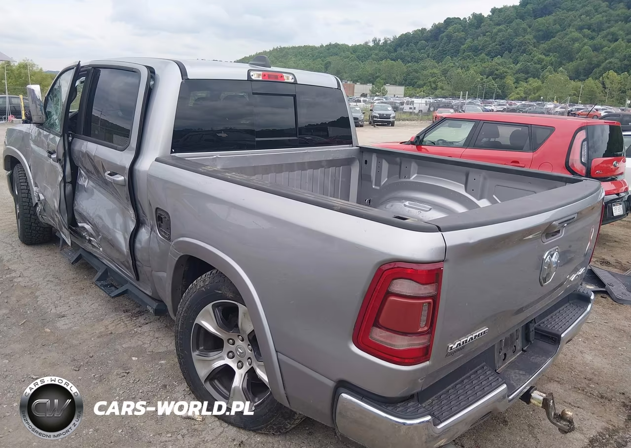 2019 Ram 1500 Laramie VIN:1C6SRFJT3KN747020 - 3