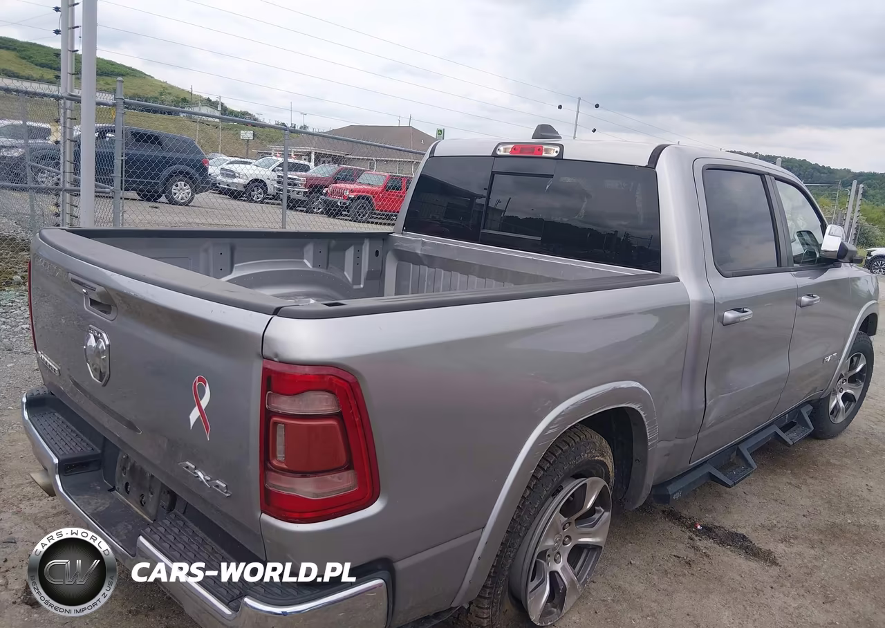 2019 Ram 1500 Laramie VIN:1C6SRFJT3KN747020 - 4