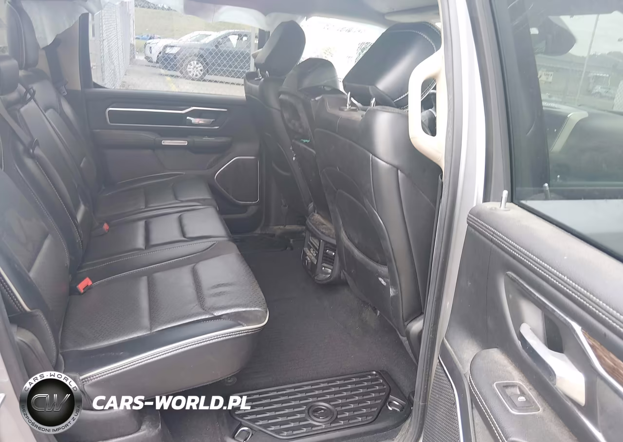 2019 Ram 1500 Laramie VIN:1C6SRFJT3KN747020 - 8