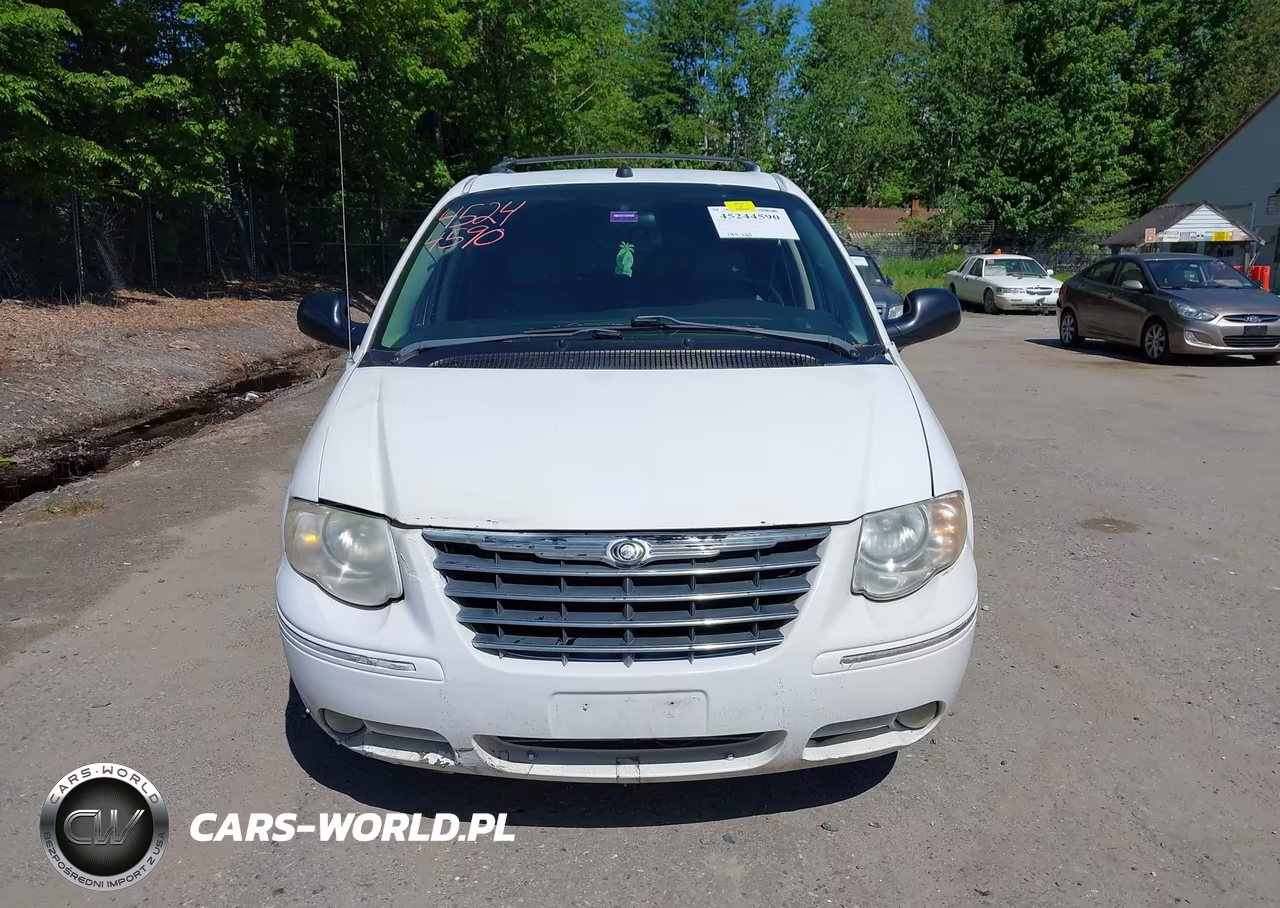 2005 Chrysler Town & Country Touring VIN:2C4GP54L55R433385 - 13