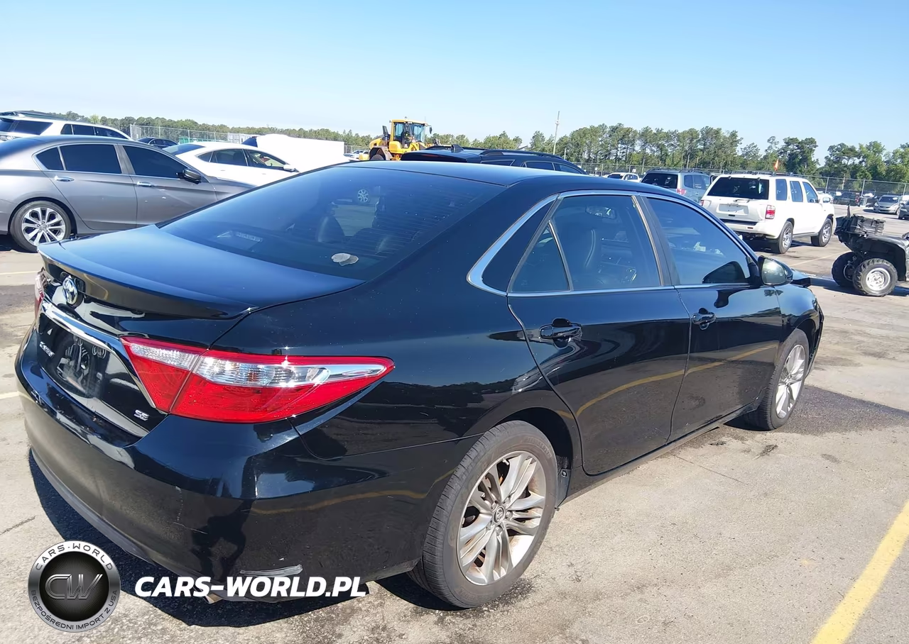 2015 Toyota Camry Se VIN:4T1BF1FK8FU098522 - 4