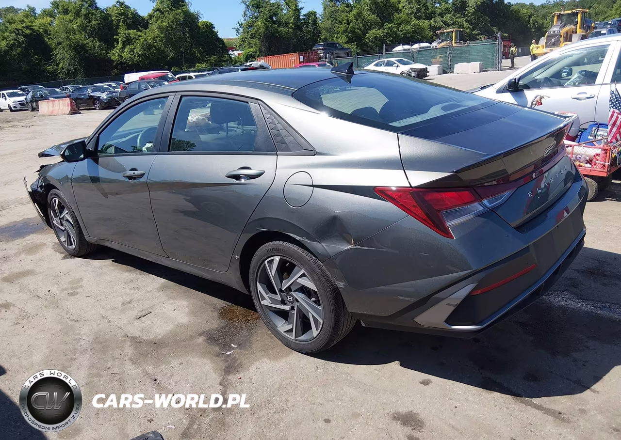 2025 Hyundai Elantra Sel Sport VIN:KMHLM4DG3SU063245 - 3