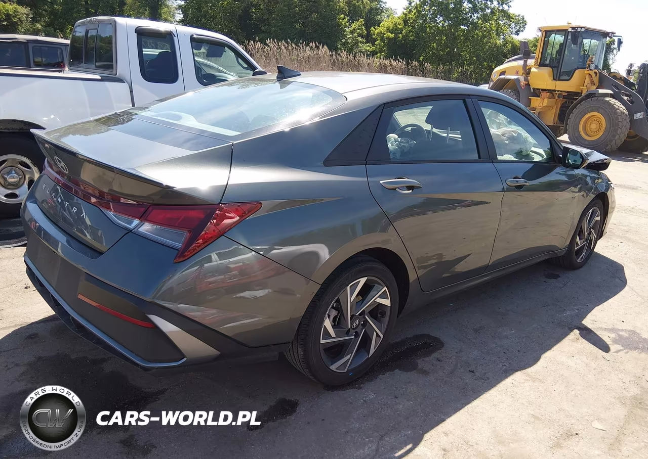 2025 Hyundai Elantra Sel Sport VIN:KMHLM4DG3SU063245 - 4