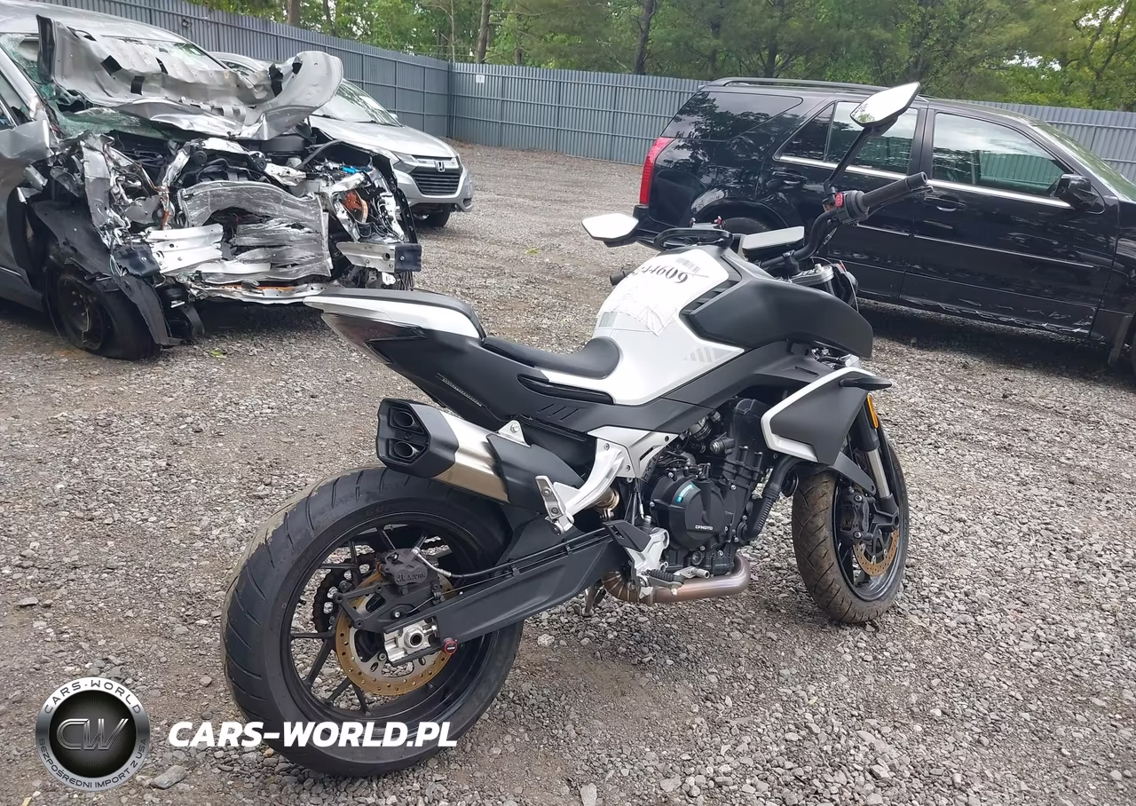 2024 Cf Moto 800Nk VIN:LCEPEYL44R6005421 - 4