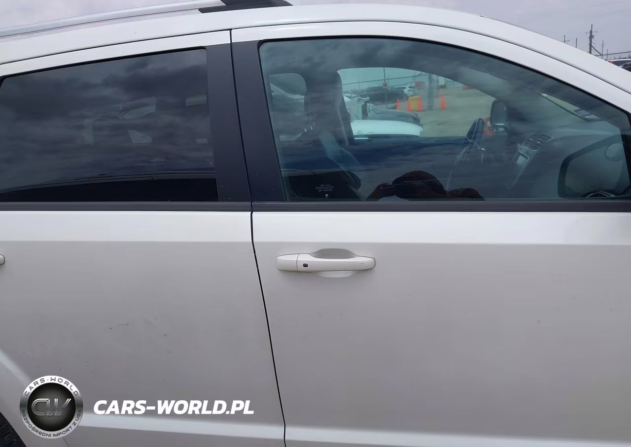 2016 Dodge Journey Crossroad Plus VIN:3C4PDCGG2GT166668 - 13