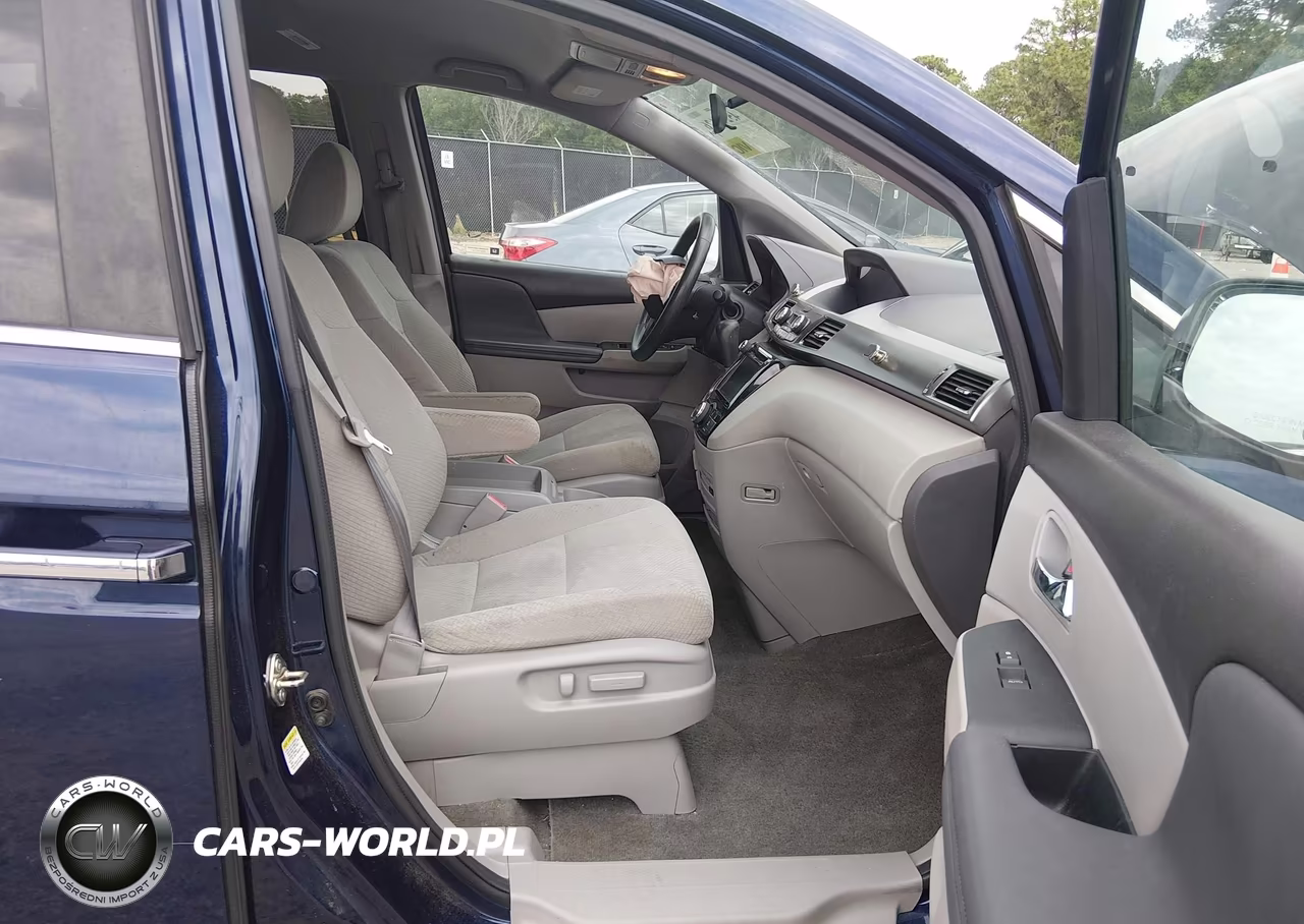 2016 Honda Odyssey Se VIN:5FNRL5H33GB157544 - 5