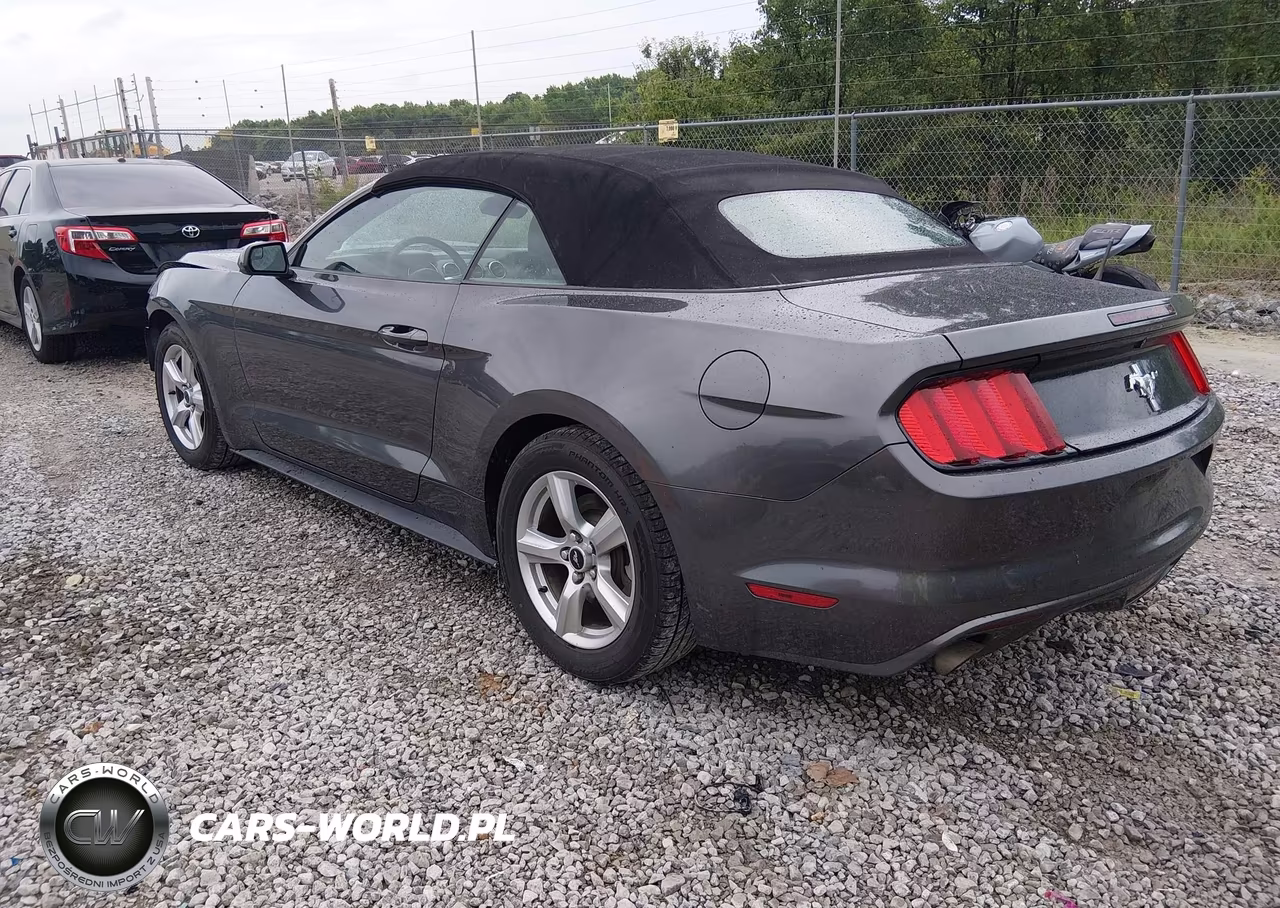 2015 Ford Mustang V6 VIN:1FATP8EM7F5323563 - 3