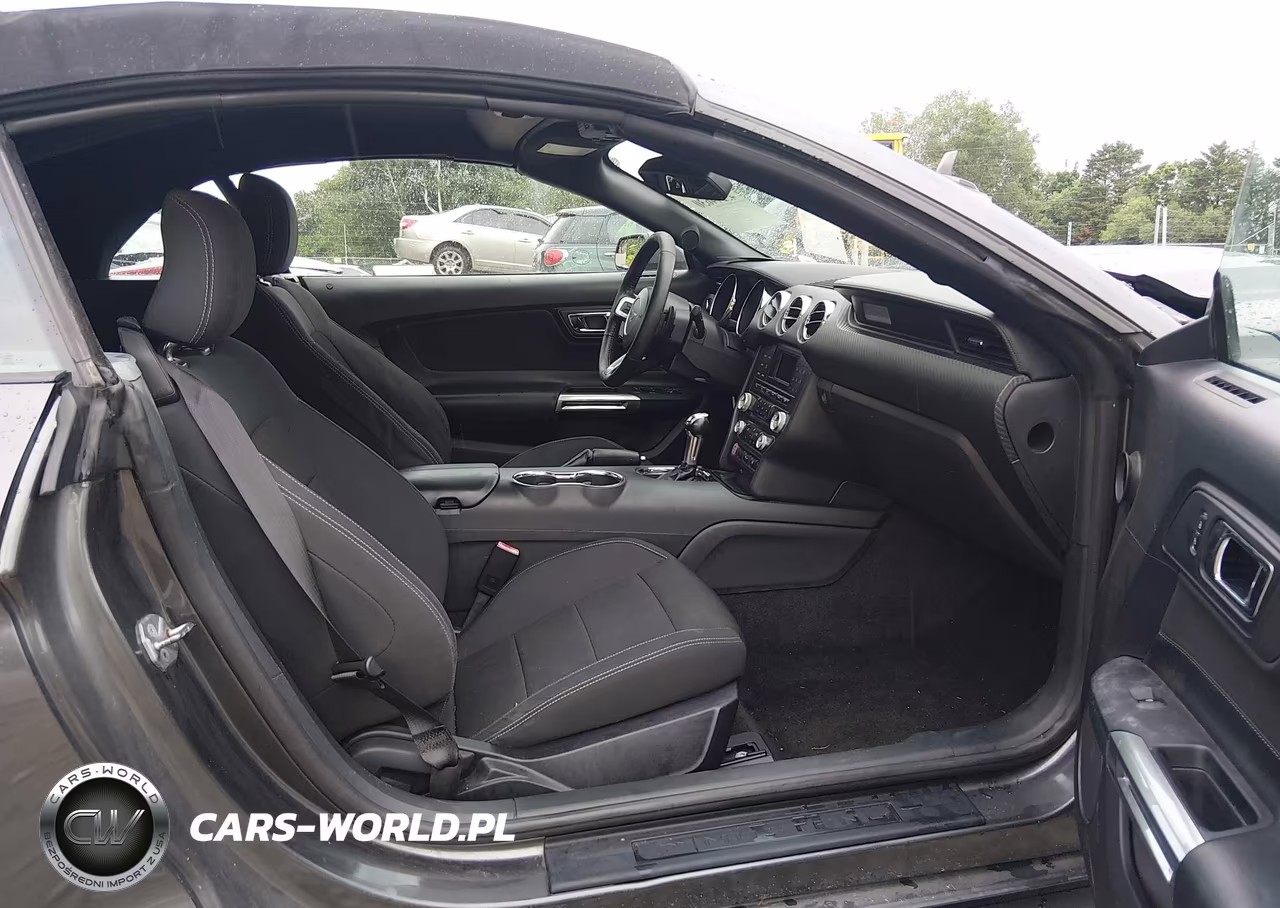 2015 Ford Mustang V6 VIN:1FATP8EM7F5323563 - 5