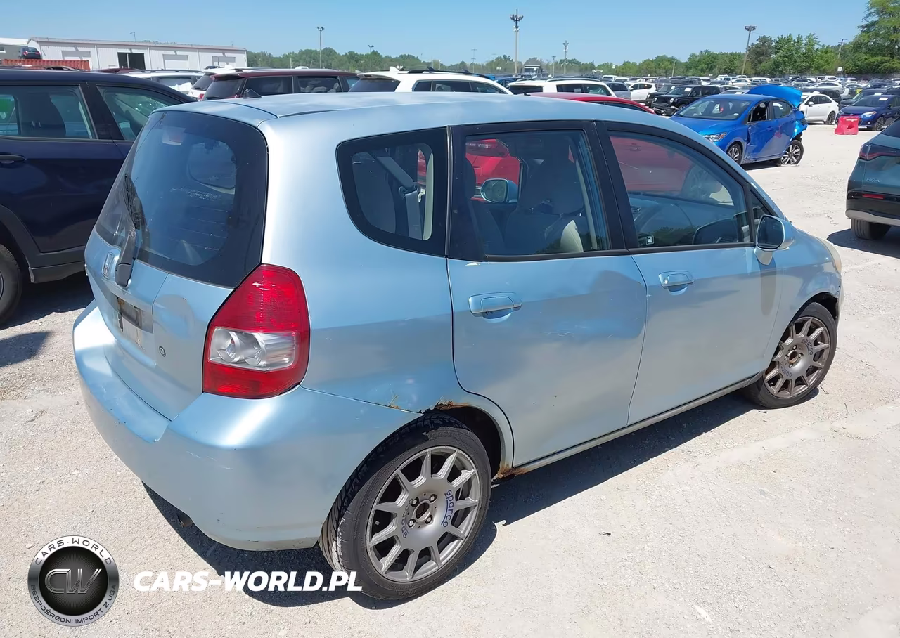 2007 Honda Fit VIN:JHMGD38467S027373 - 4