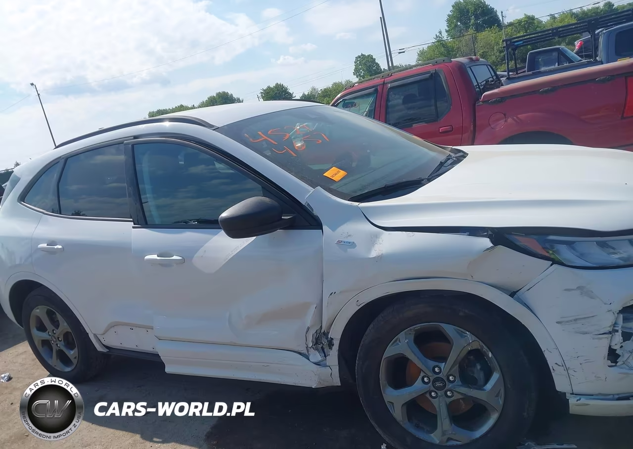 2023 Ford Escape St-Line VIN:1FMCU9MN6PUA54980 - 13
