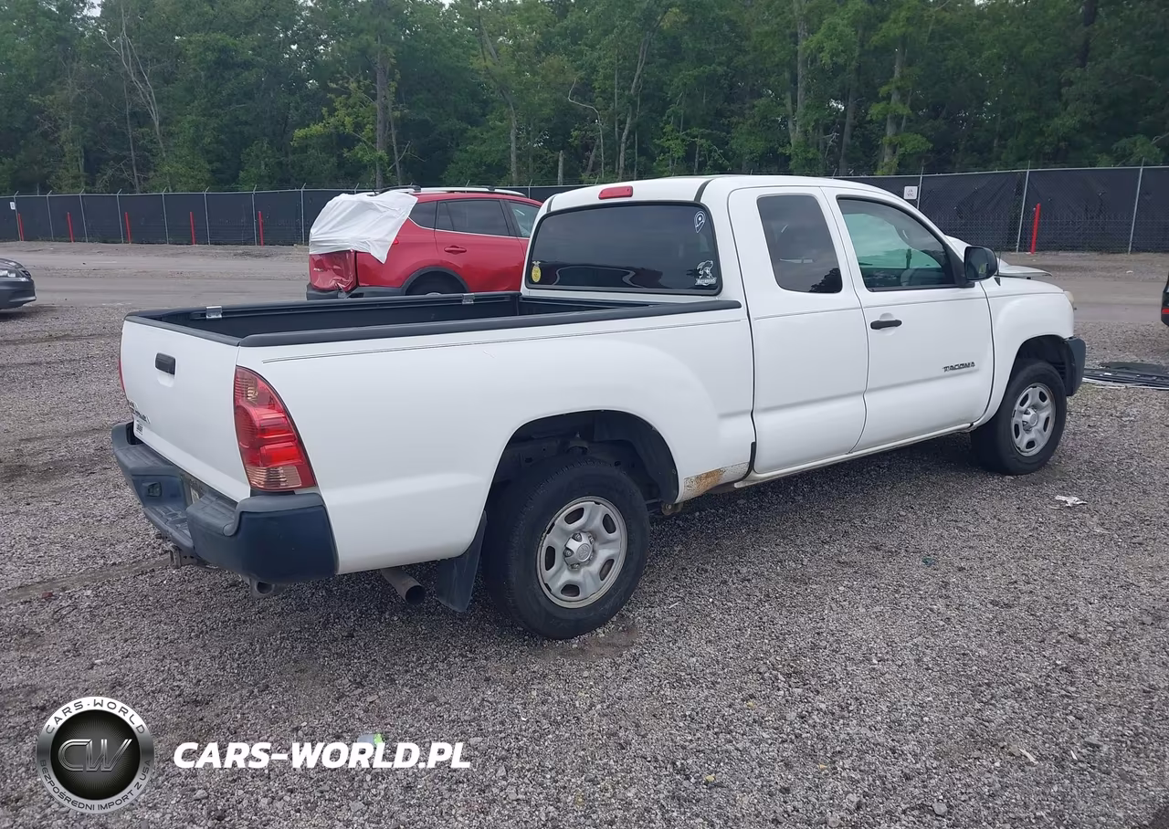 2015 Toyota Tacoma VIN:5TFTX4CN0FX068001 - 4