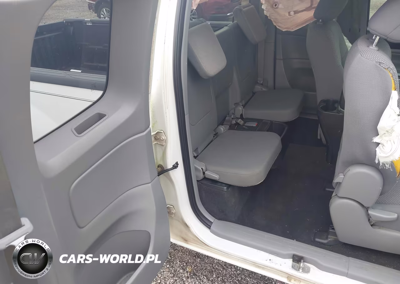 2015 Toyota Tacoma VIN:5TFTX4CN0FX068001 - 8