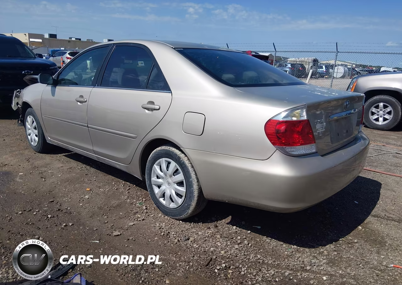 2005 Toyota Camry Std VIN:4T1BE32K85U514684 - 3